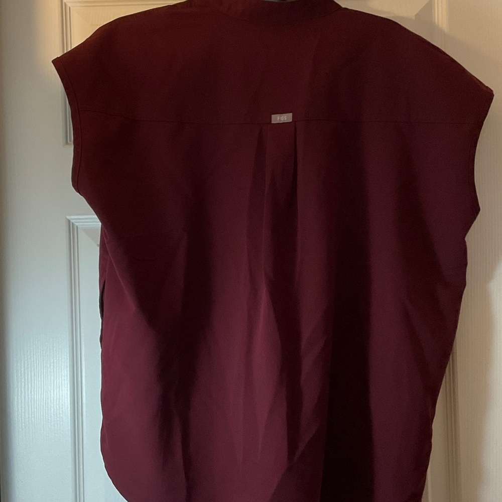 FIGS Women's Uniform Burgundy Ankle Jogger Pants & Top Set - Picture 7 of 7